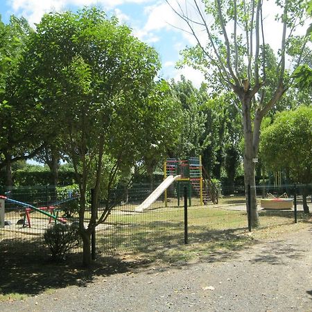 Camping Le Rebau Montblanc Екстер'єр фото