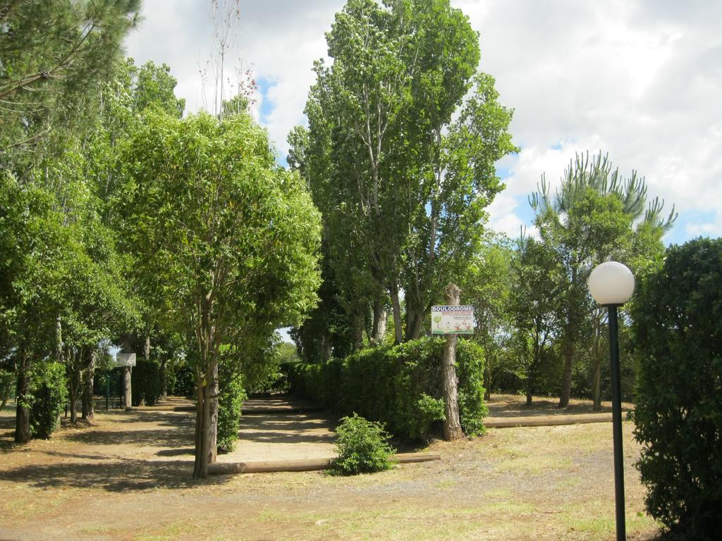 Camping Le Rebau Montblanc Екстер'єр фото